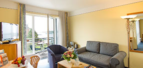 Wellnesssuite mit Whilpool auf dem Zimmer am Niederrhein