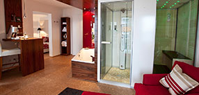 Wellnesssuite mit Whilpool auf dem Zimmer am Niederrhein